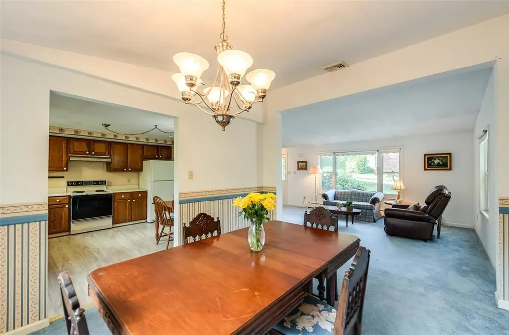 41 Horseshoe Road Millbrook NY 12545