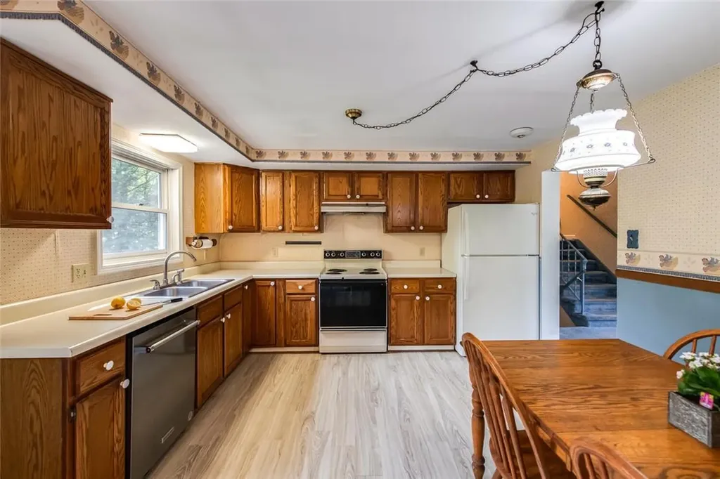 41 Horseshoe Road Millbrook NY 12545