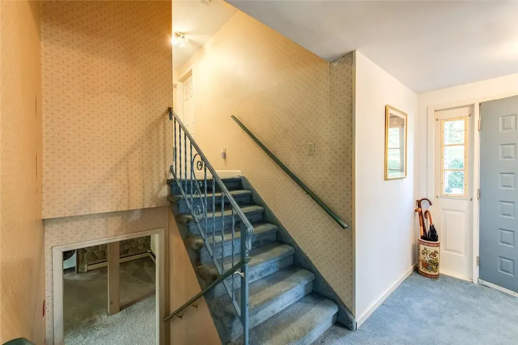 41 Horseshoe Road Millbrook NY 12545