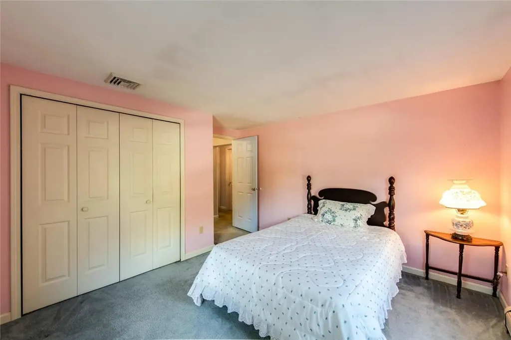 41 Horseshoe Road Millbrook NY 12545