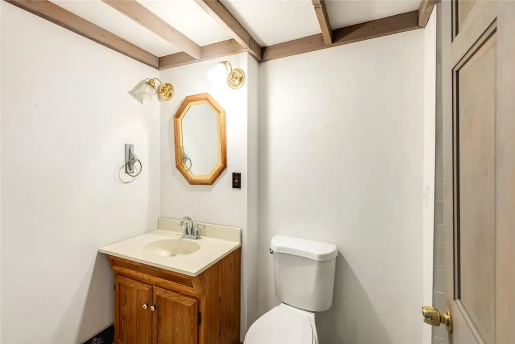 41 Horseshoe Road Millbrook NY 12545