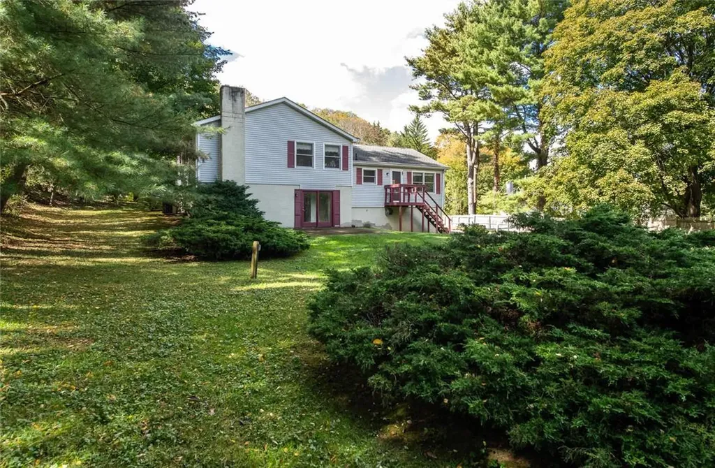 41 Horseshoe Road Millbrook NY 12545