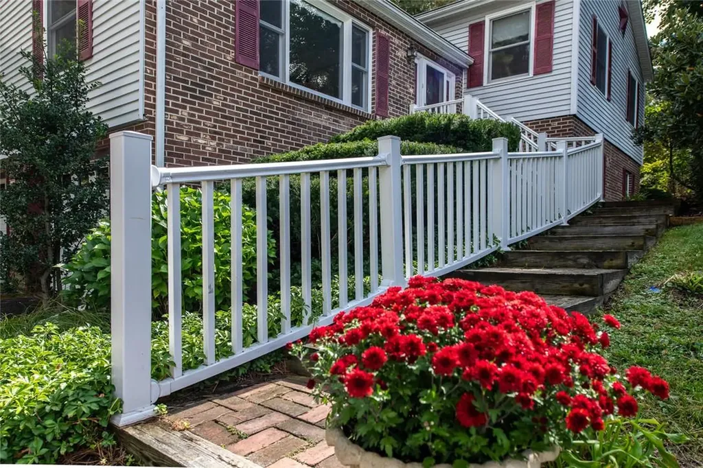 41 Horseshoe Road Millbrook NY 12545