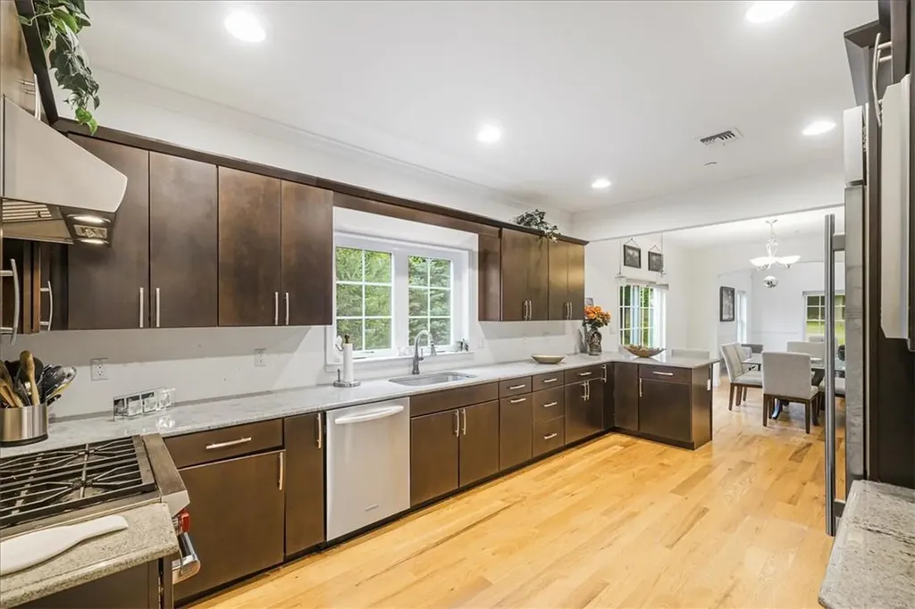 12 Clarion Drive White Plains NY 10603