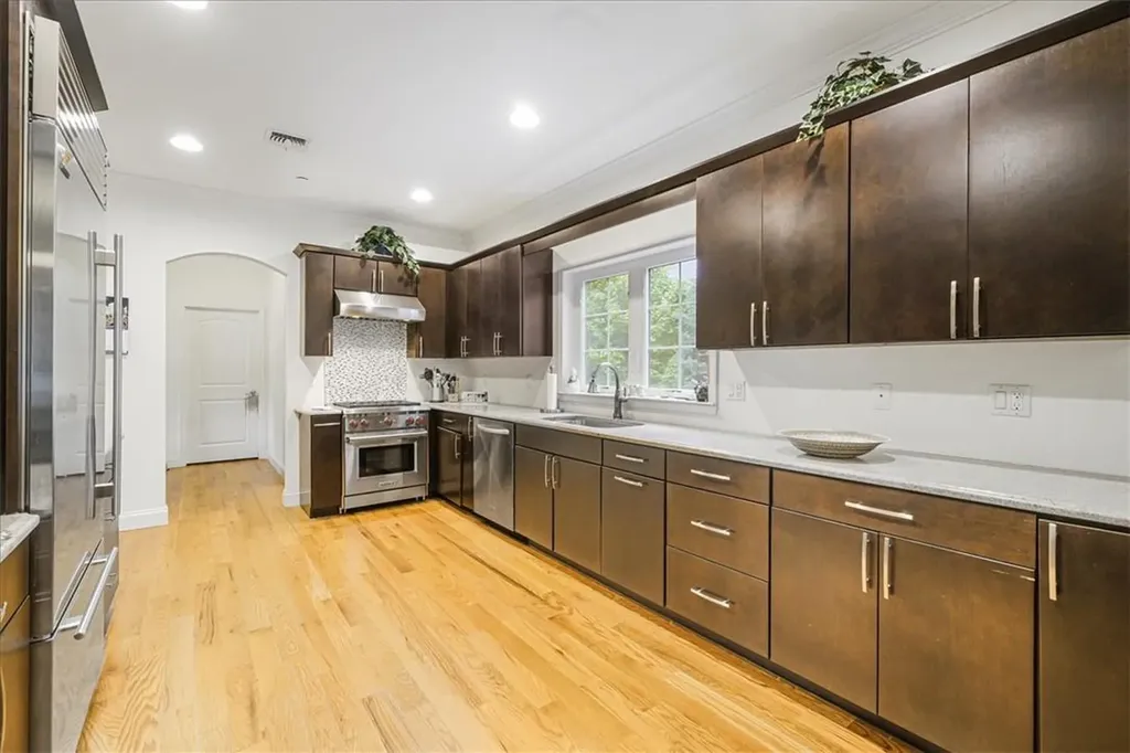 12 Clarion Drive White Plains NY 10603