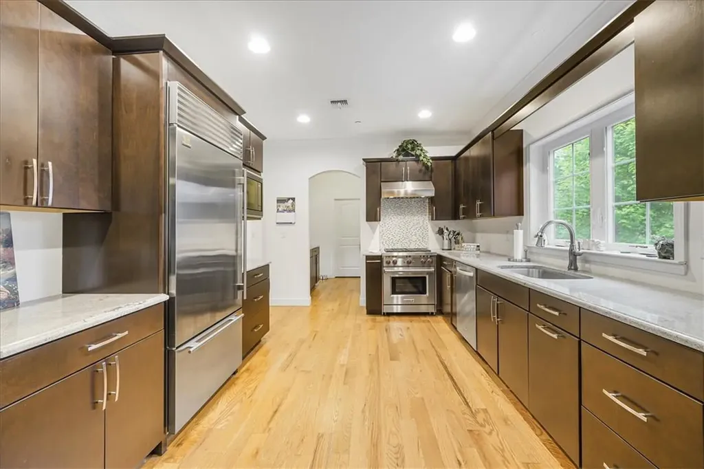 12 Clarion Drive White Plains NY 10603