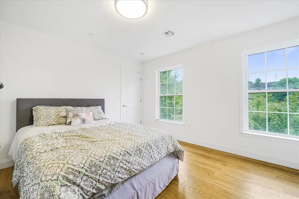 12 Clarion Drive White Plains NY 10603
