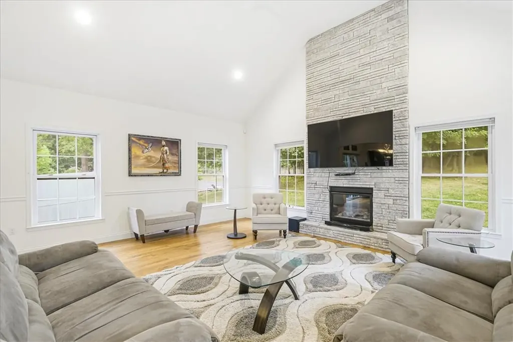 12 Clarion Drive White Plains NY 10603