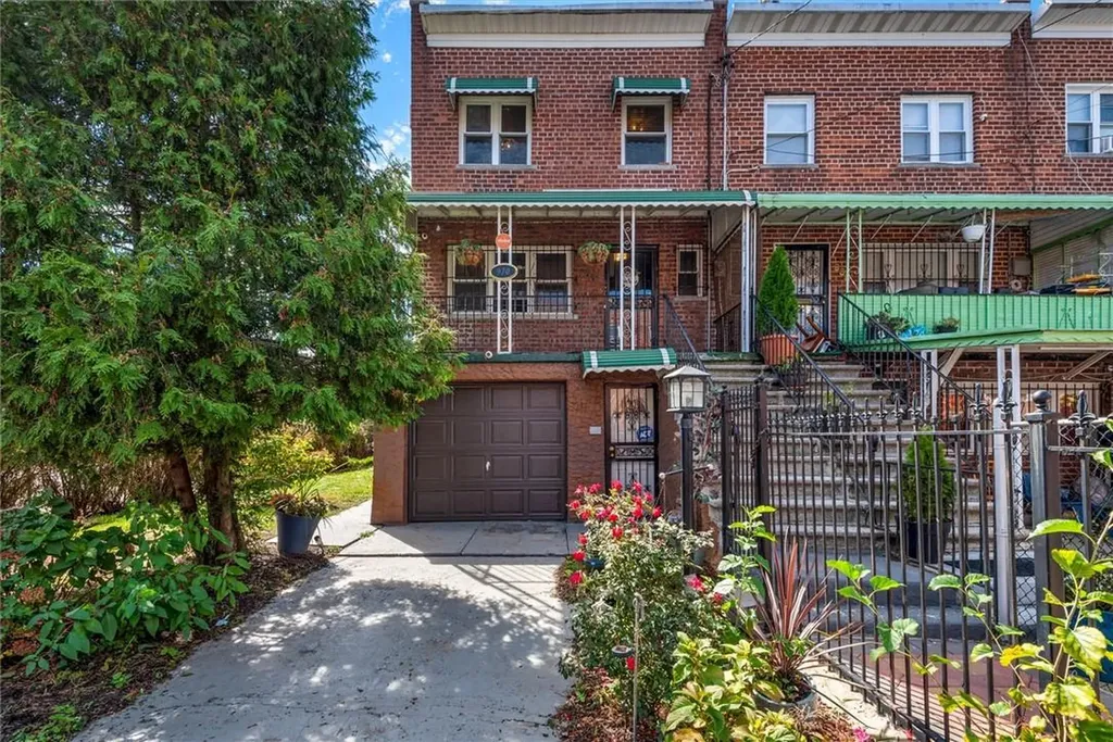 970 E 224th Street Bronx NY 10466