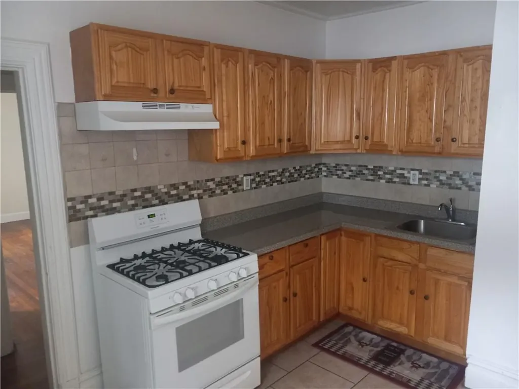 11 Burhans Avenue Yonkers NY 10701