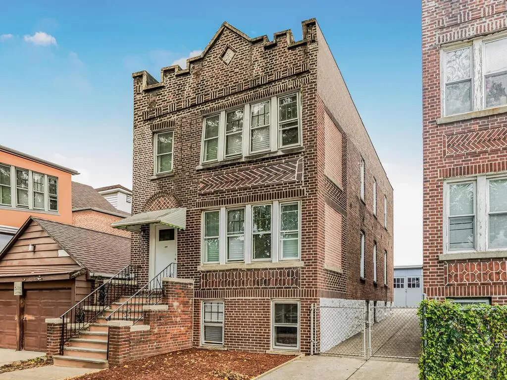 1508 Ericson Place Bronx NY 10461
