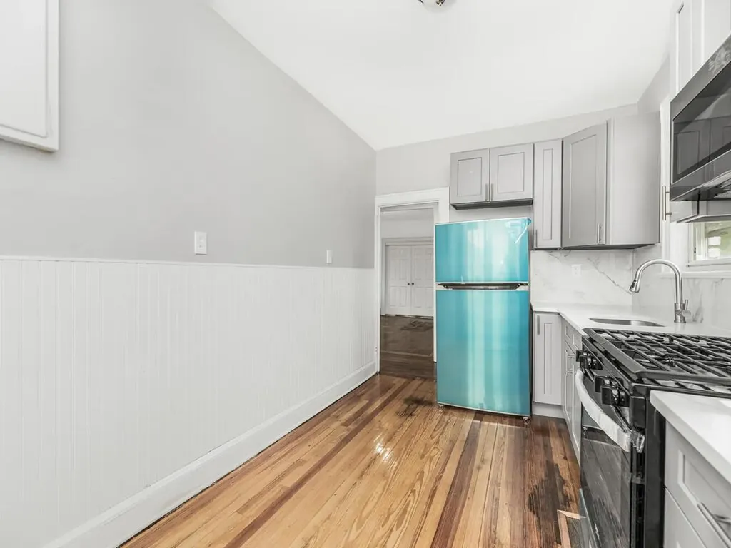 1508 Ericson Place Bronx NY 10461