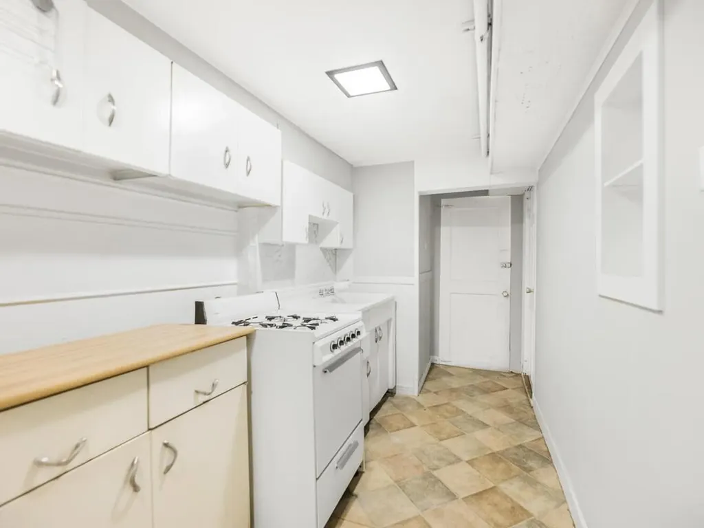 1508 Ericson Place Bronx NY 10461