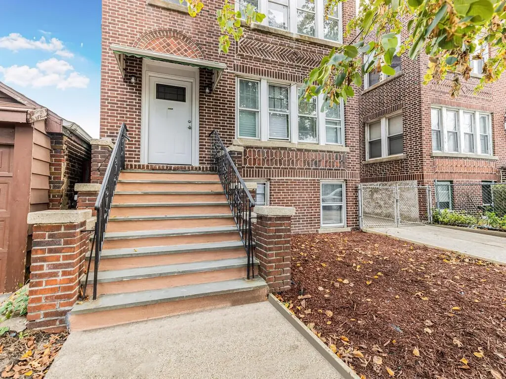 1508 Ericson Place Bronx NY 10461