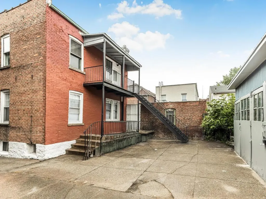 1508 Ericson Place Bronx NY 10461