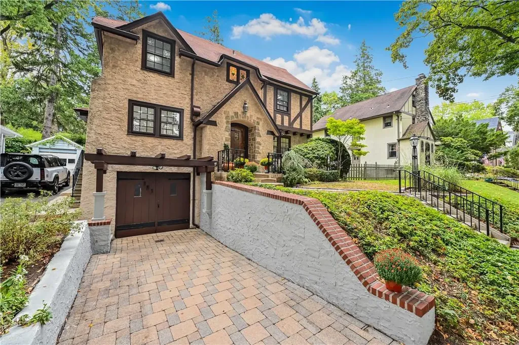 383 Collins Avenue Mount Vernon NY 10552