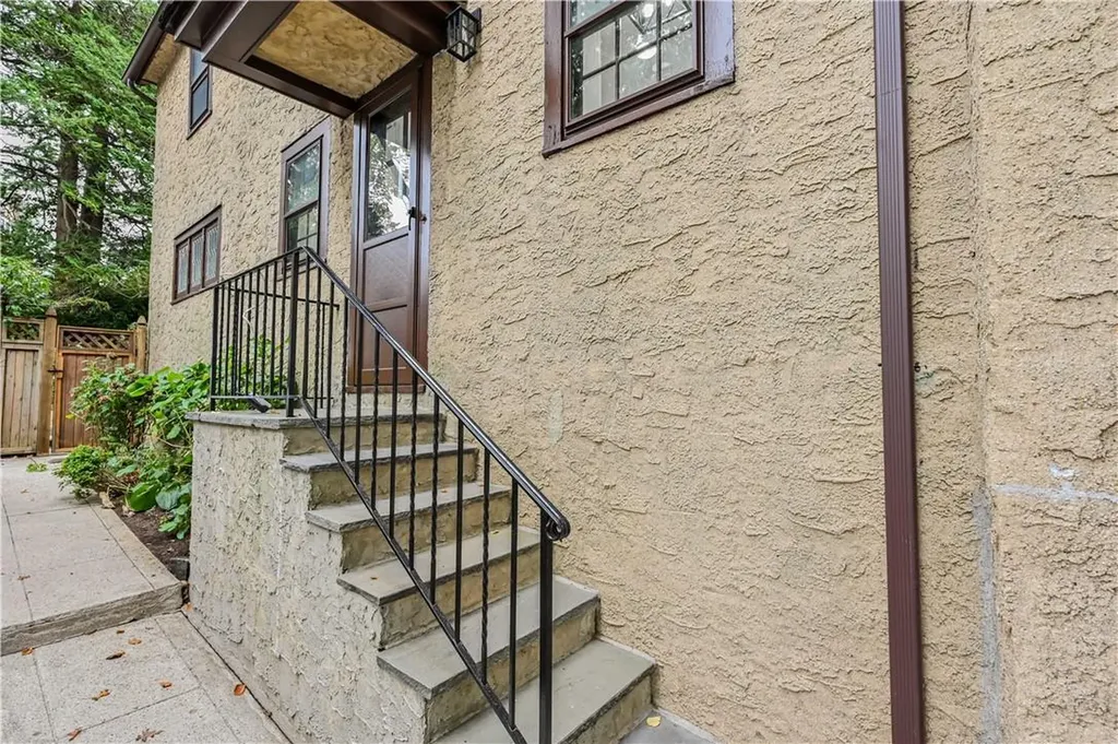 383 Collins Avenue Mount Vernon NY 10552