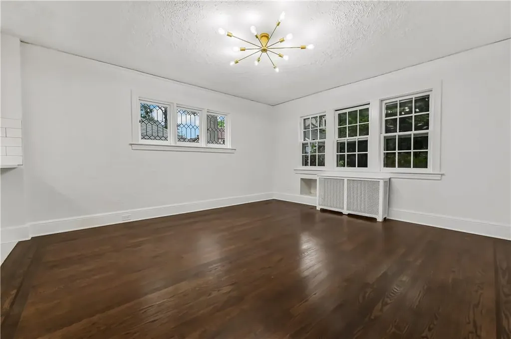 383 Collins Avenue Mount Vernon NY 10552