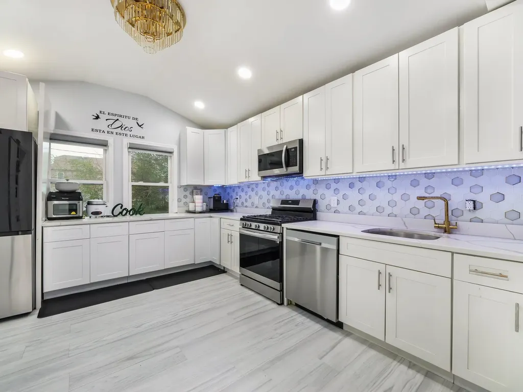 5 Davis Court Staten Island NY 10310