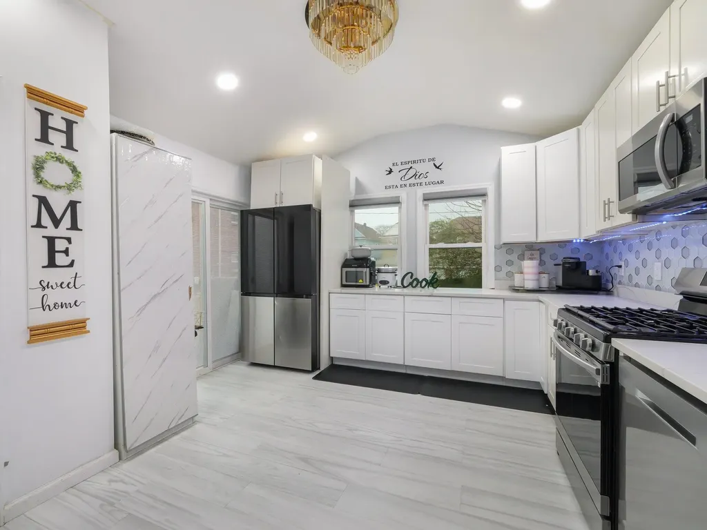 5 Davis Court Staten Island NY 10310