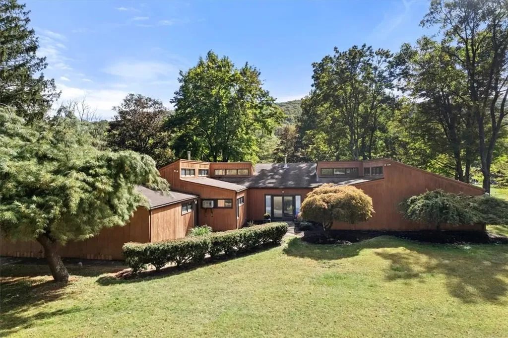 514 Peekskill Hollow Road Putnam Valley NY 10579