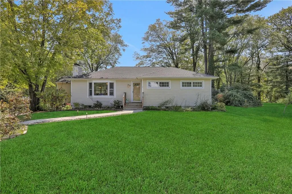 11 Gilbert Drive Hyde Park NY 12538