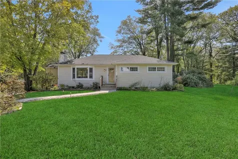 11 Gilbert Drive Hyde Park NY 12538