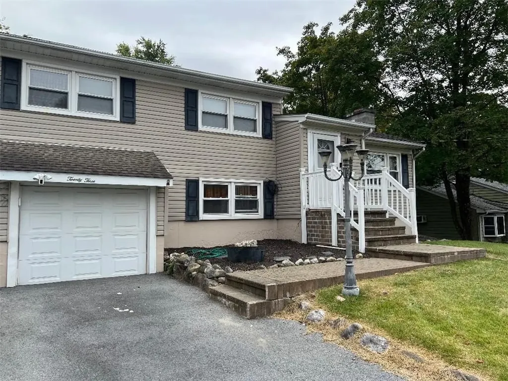23 Oriole Drive Poughkeepsie NY 12601