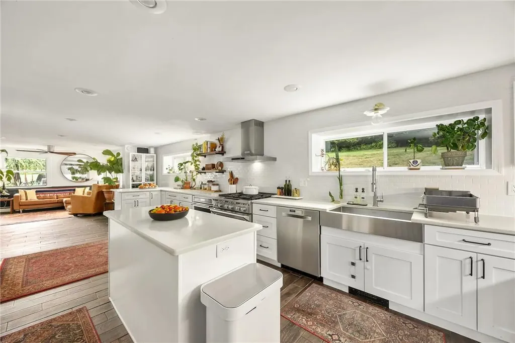 843 Van Wagner Road Poughkeepsie NY 12601