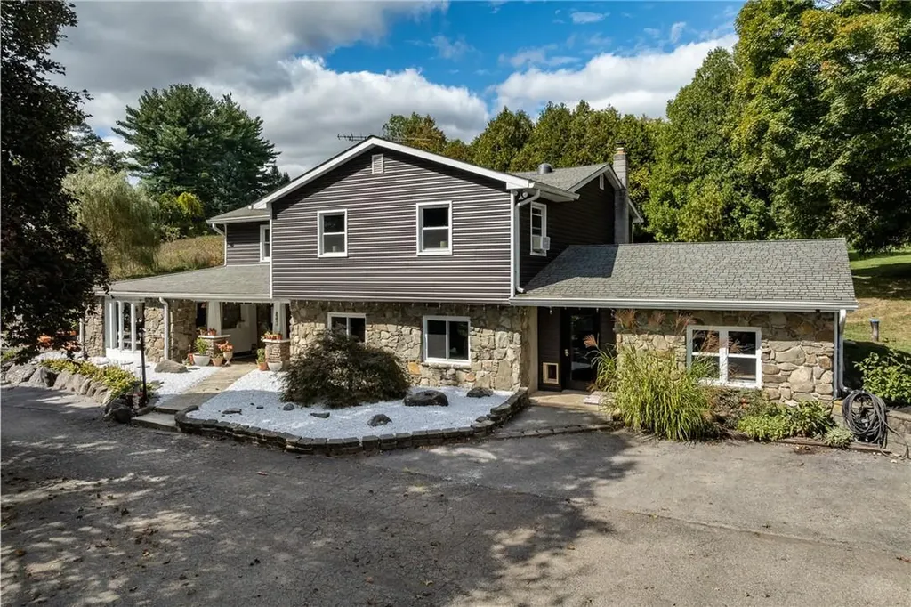 843 Van Wagner Road Poughkeepsie NY 12601