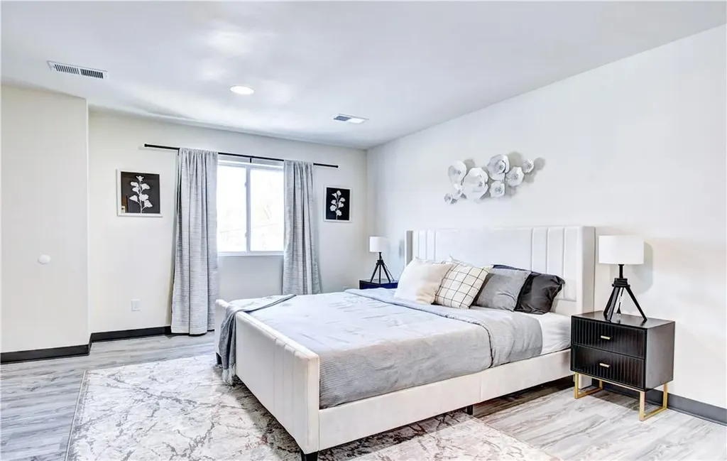 35 Levy Place Saugerties NY 12477