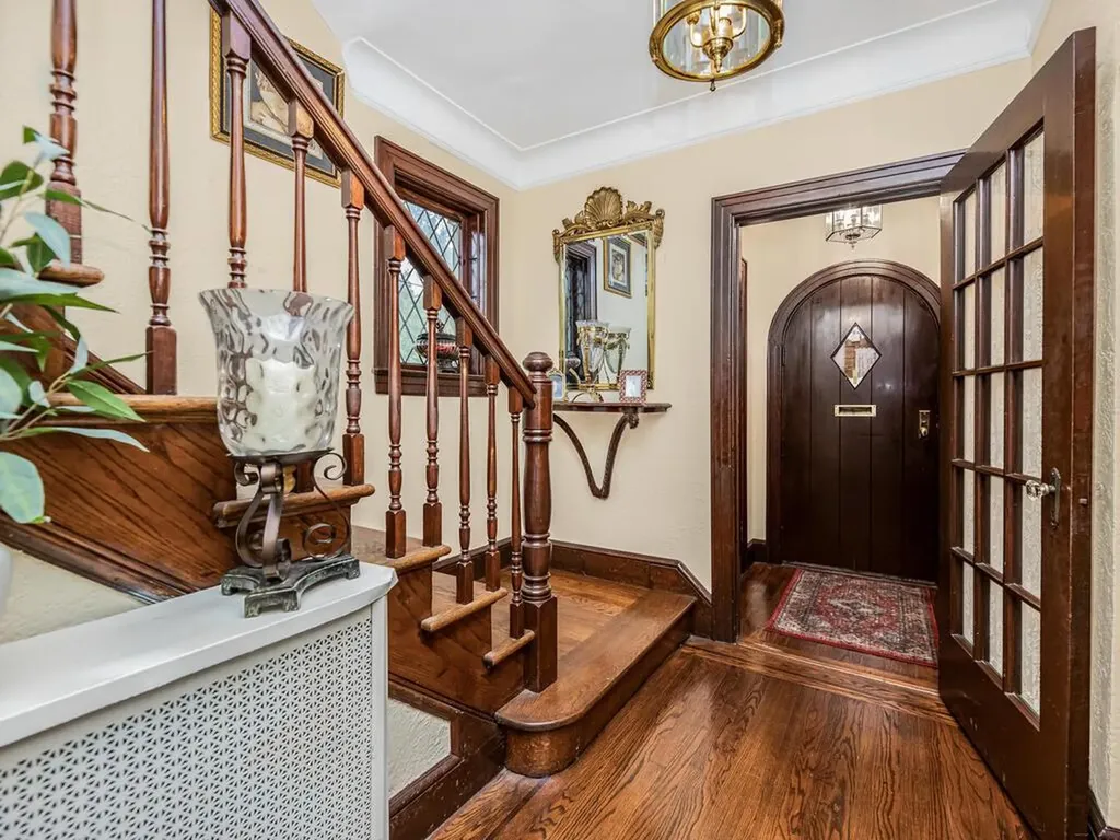 65 Minerva Drive Yonkers NY 10710