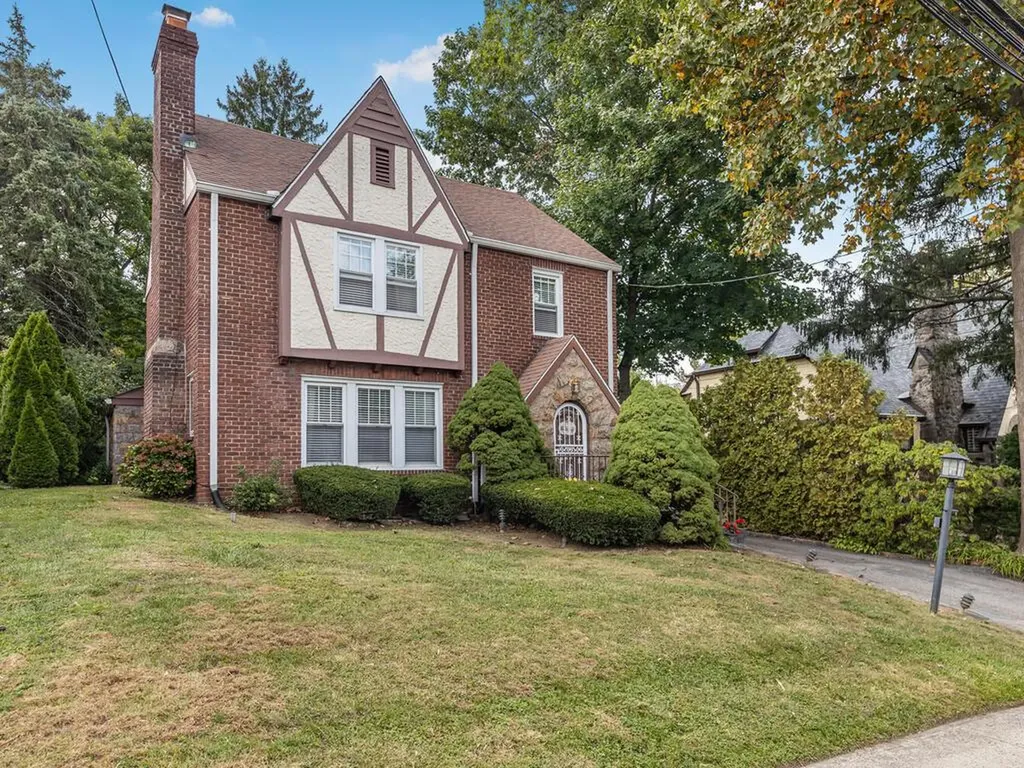 65 Minerva Drive Yonkers NY 10710