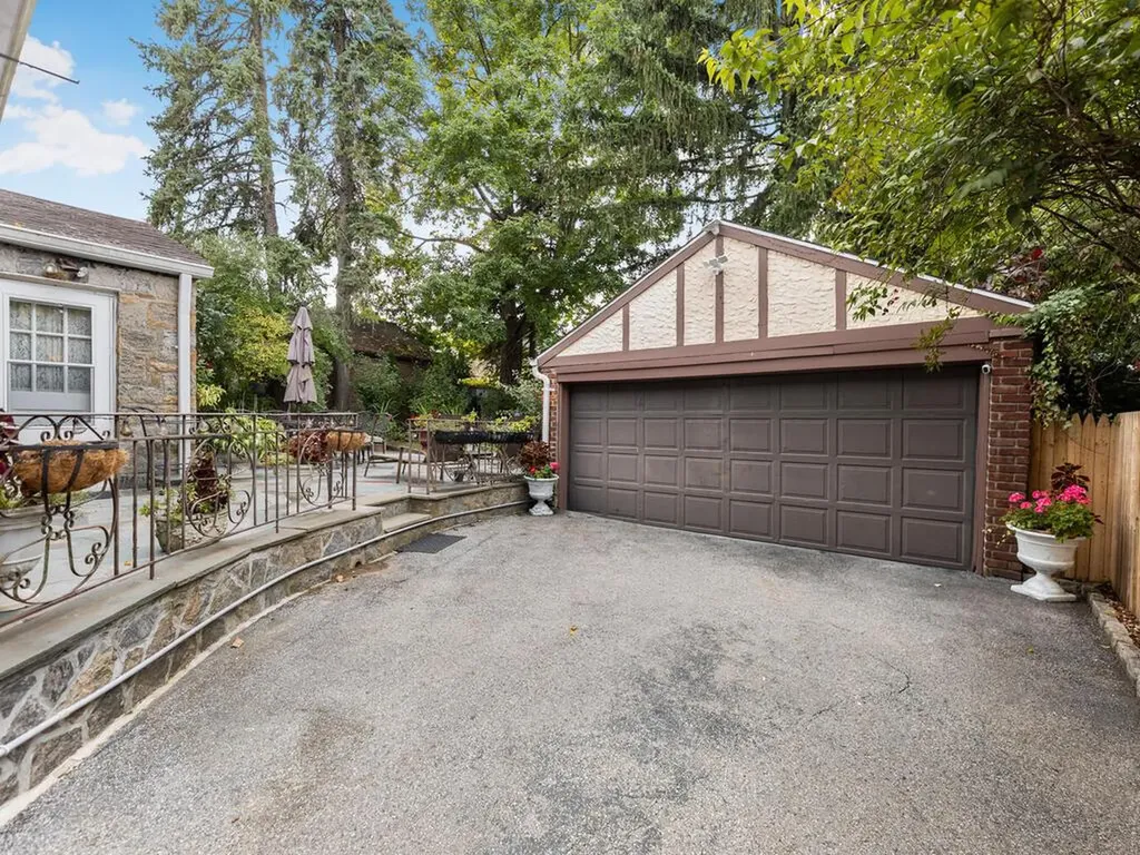 65 Minerva Drive Yonkers NY 10710