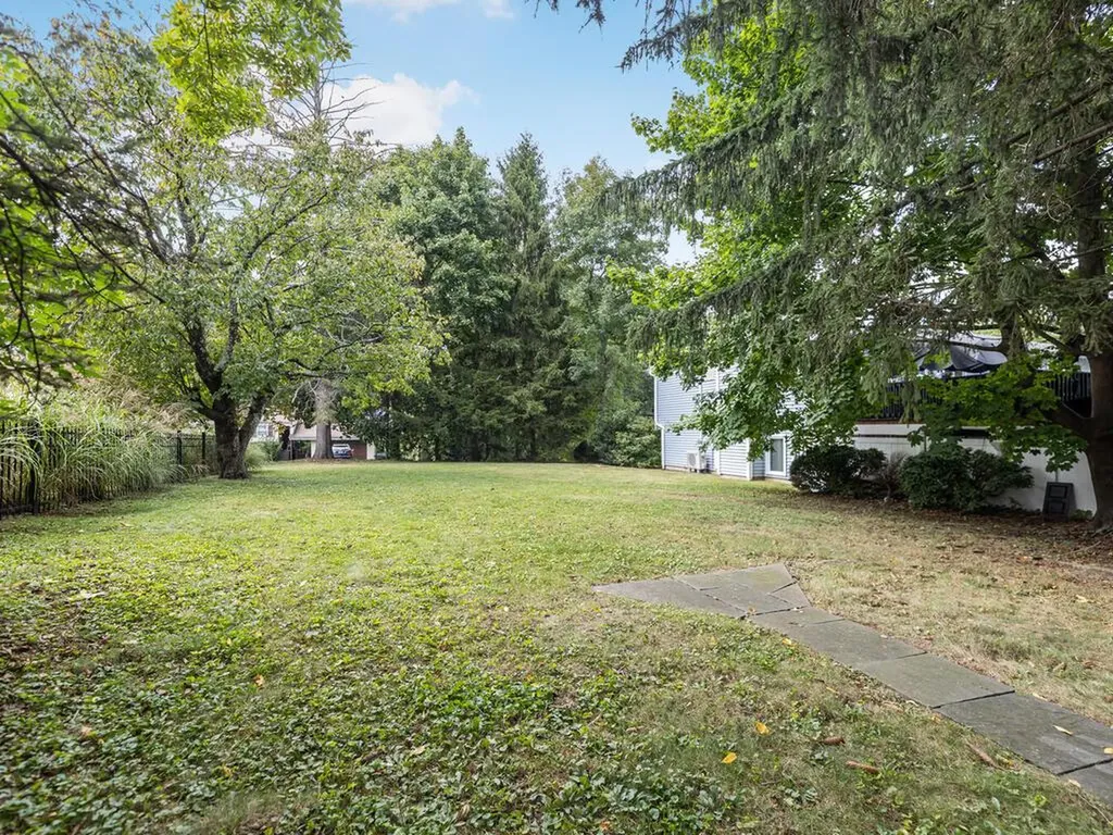 65 Minerva Drive Yonkers NY 10710