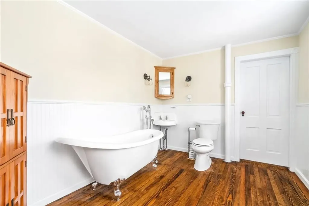 96 S Main Street Florida NY 10921