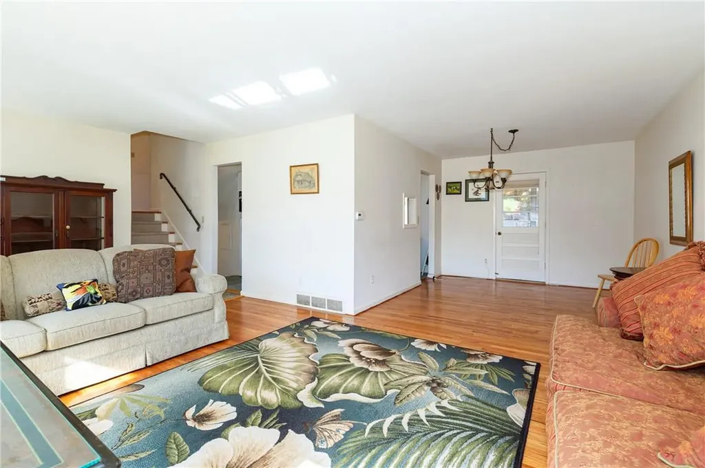 1 Lynbrook Road Poughkeepsie NY 12603