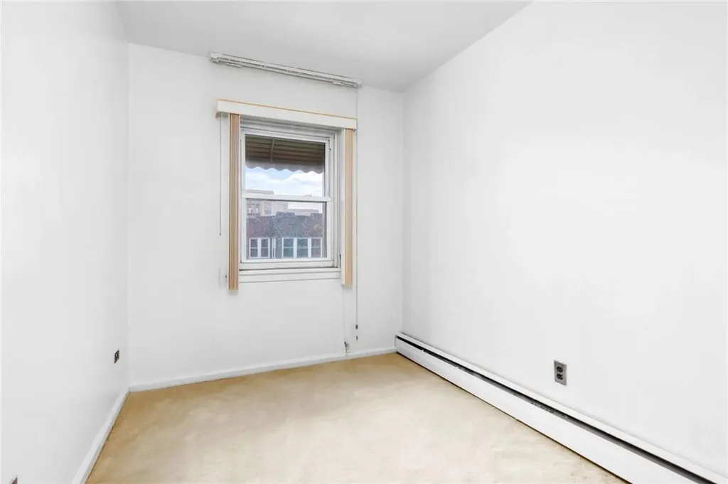 2537 Cruger Avenue Bronx NY 10467