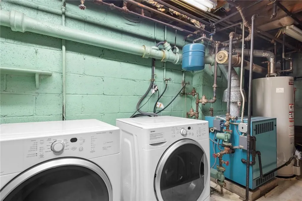 2537 Cruger Avenue Bronx NY 10467
