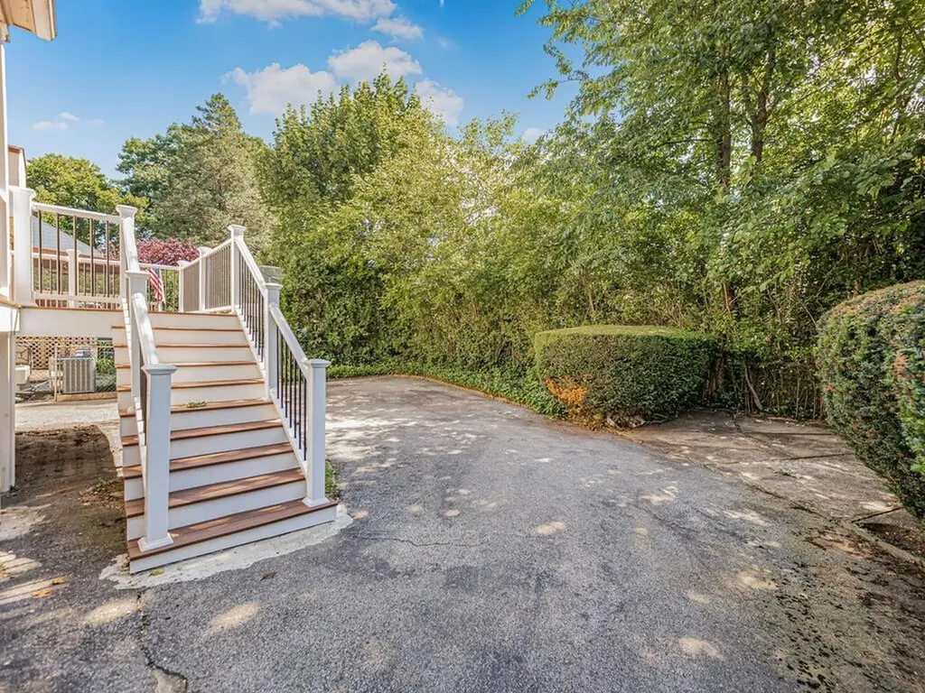 47 Rockridge Road Mount Vernon NY 10552