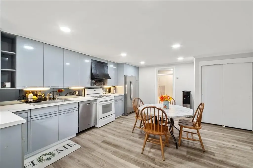 126 Murray Avenue Yonkers NY 10704