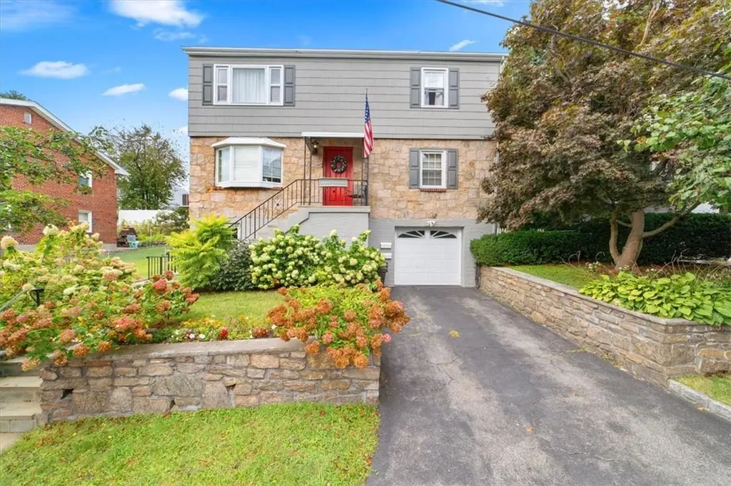 126 Murray Avenue Yonkers NY 10704
