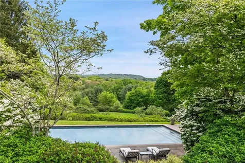 504-524 Guard Hill Road Bedford NY 10506