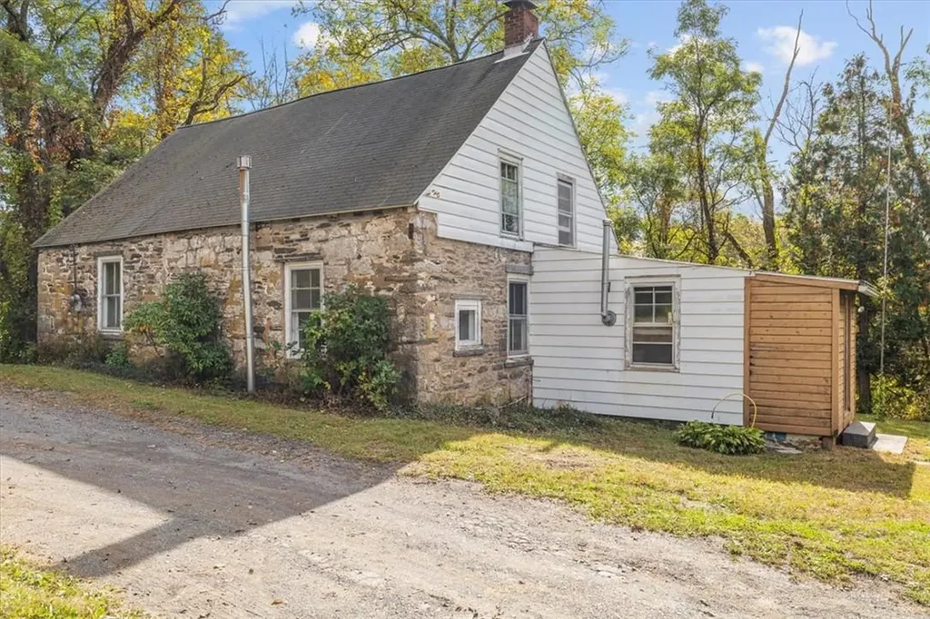 3202 State Route 209 Kingston NY 12401