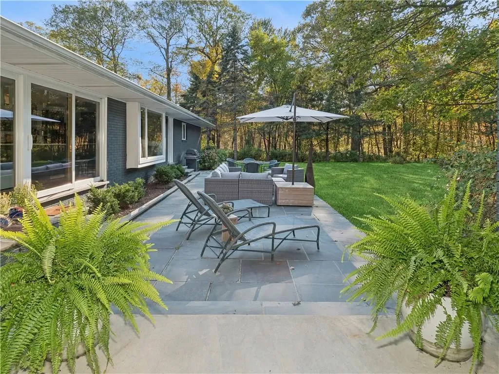 562 E Mountain Road N Cold Spring NY 10516