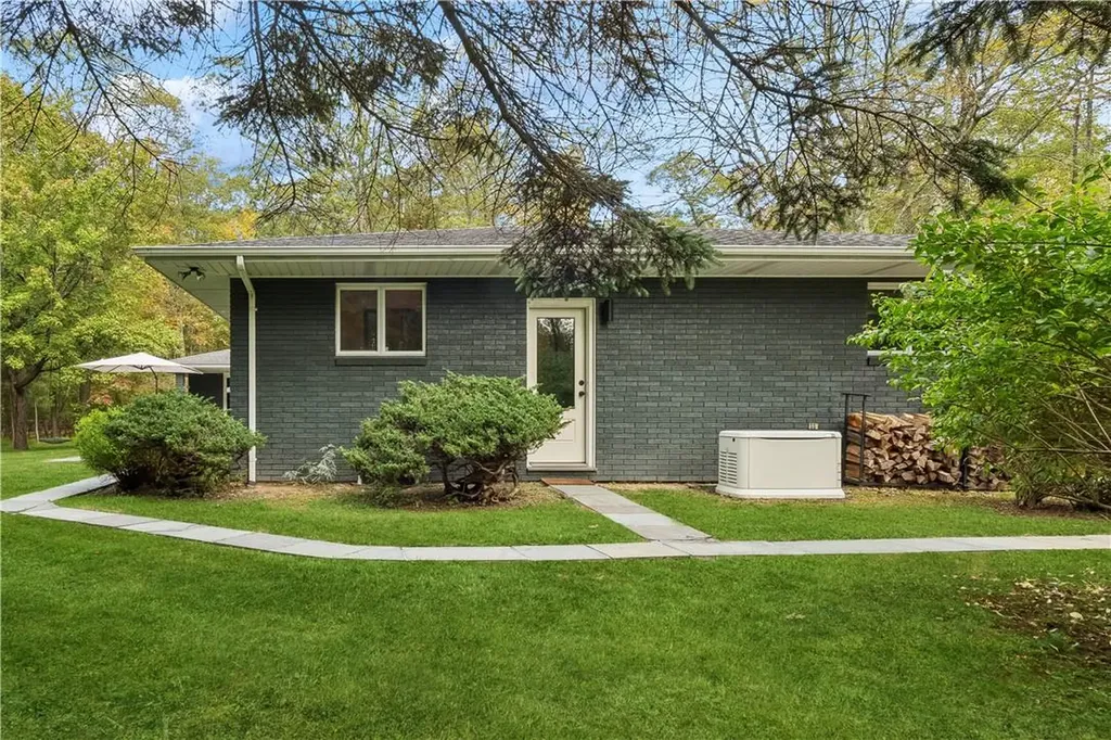 562 E Mountain Road N Cold Spring NY 10516
