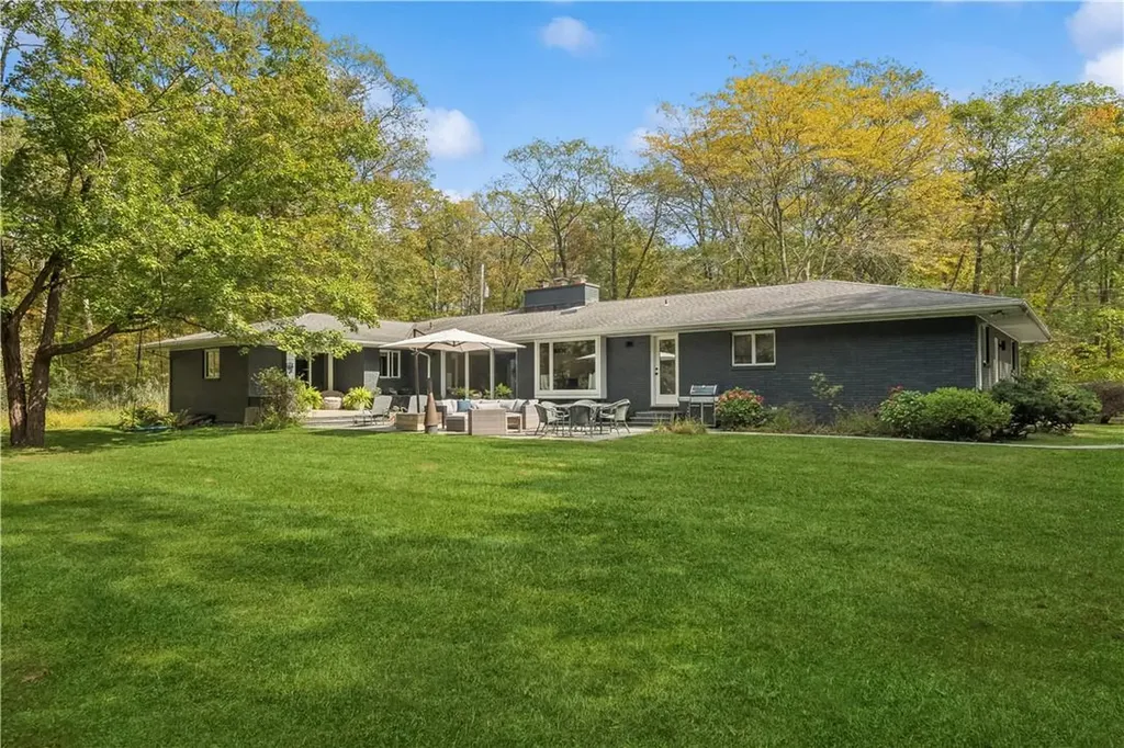 562 E Mountain Road N Cold Spring NY 10516