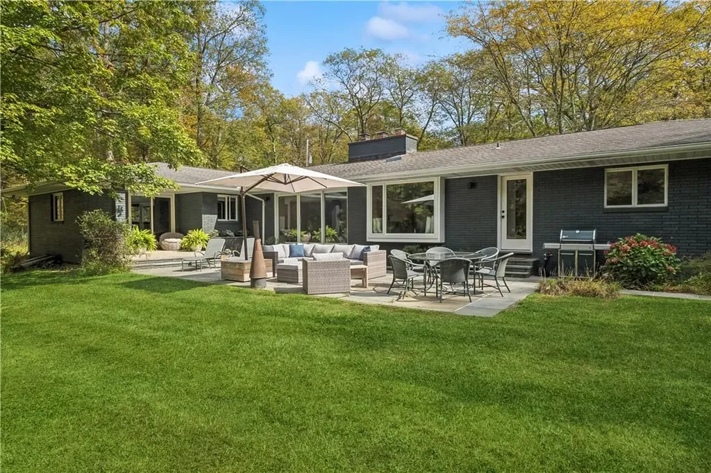 562 E Mountain Road N Cold Spring NY 10516