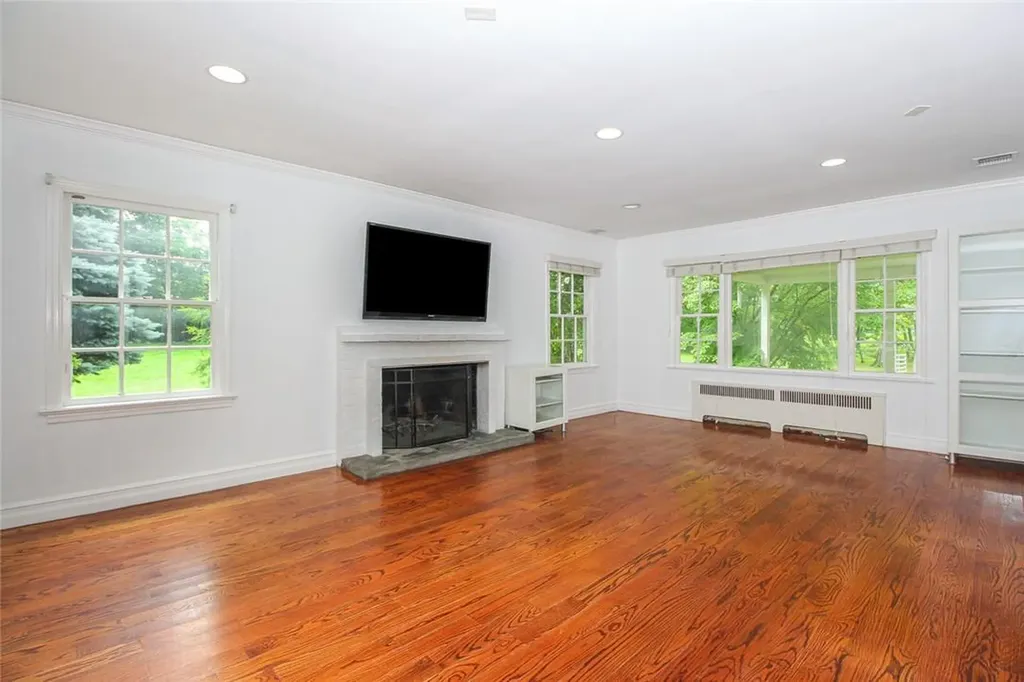25 High Point Lane Scarsdale NY 10583