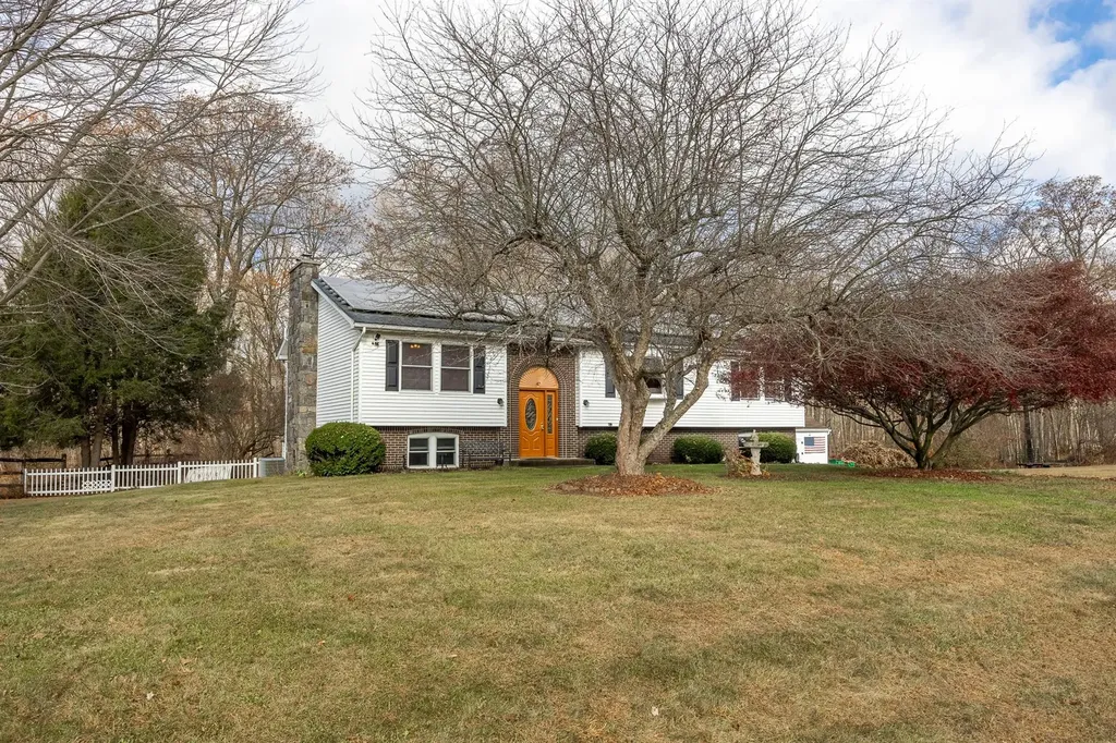 47 Stringham Road Poughkeepsie NY 12603